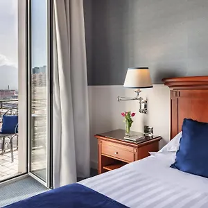 Starhotels Terminus Hotel Naples
